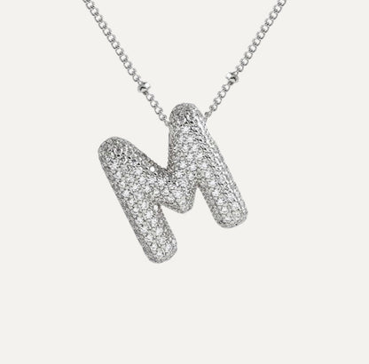 Savannah | Collar con Letra Burbuja en Diamante
