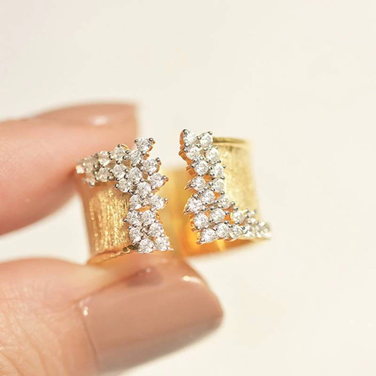 Anillo abierto vintage en oro con diamantes
