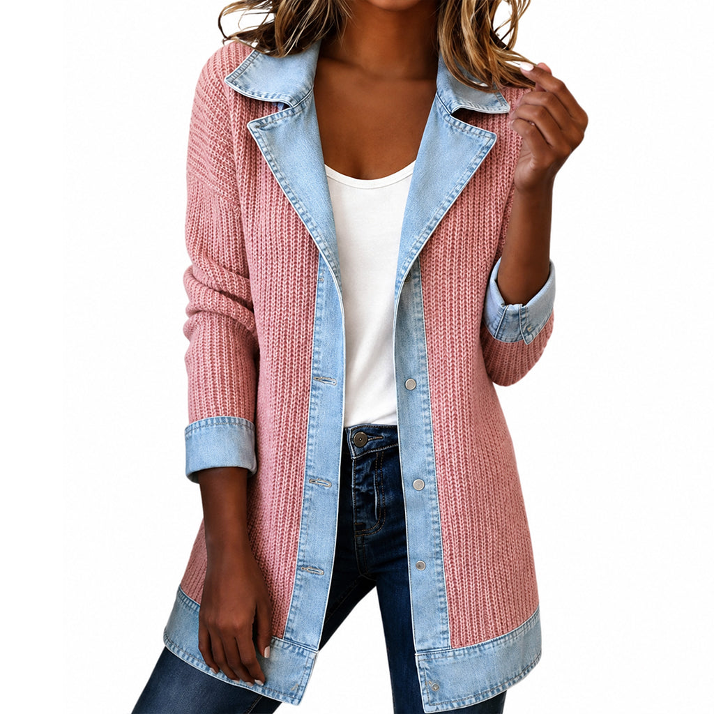 Elegante abrigo de punto acanalado para mujer con inserciones de mezclilla